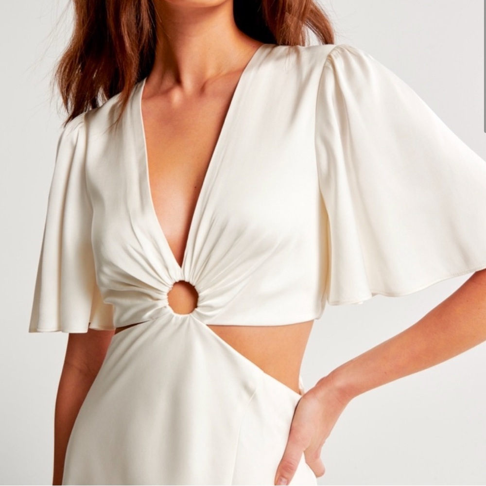 Angel Sleeve O Ring Cutout Maxi Dress